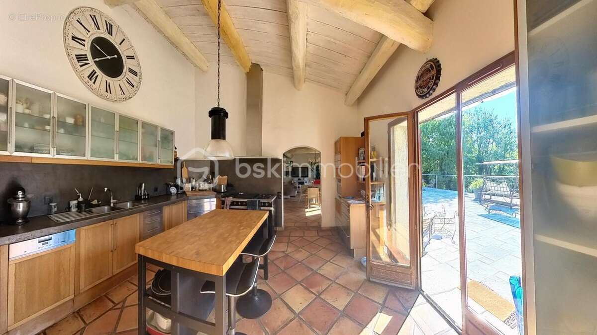 Maison 7 pièces au calme - photo 6