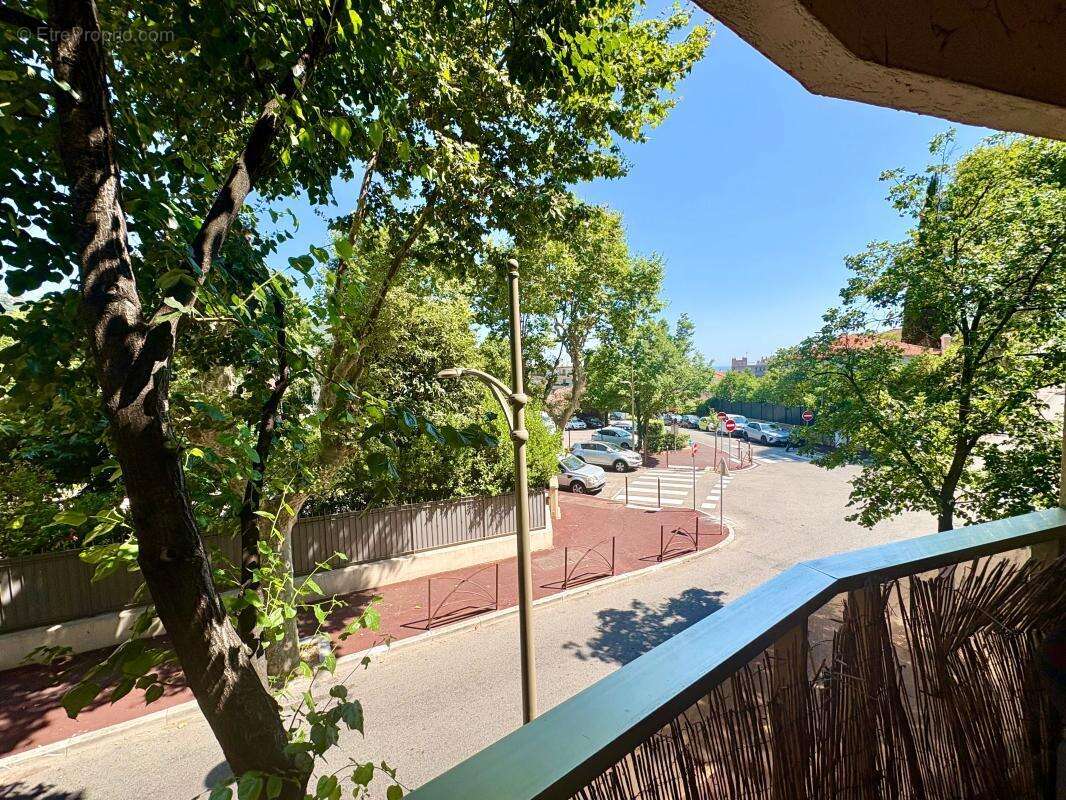 Grand studio 40m2 ! le cannet mairie - photo 5
