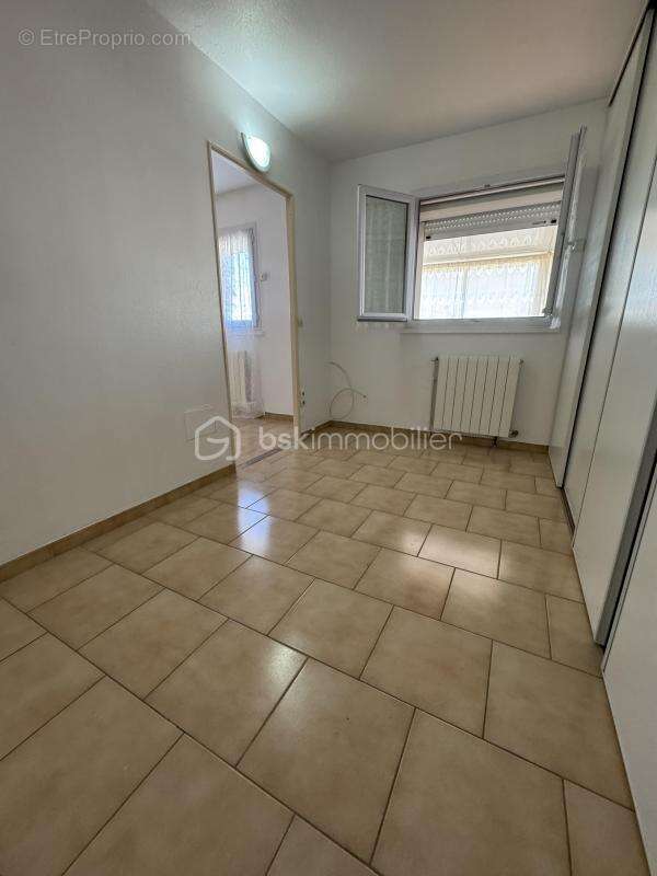 Maison à NISSAN-LEZ-ENSERUNE