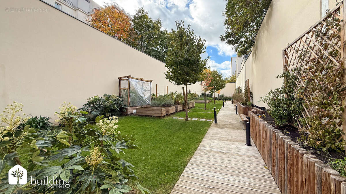 Appartement à COURBEVOIE