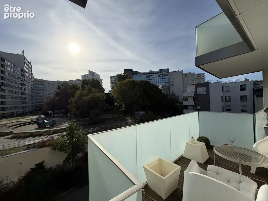 À vendre - Rennes hypercentre - les halles - 85m2 2 chambres - Ascenseur terrasse et garage double - photo 3