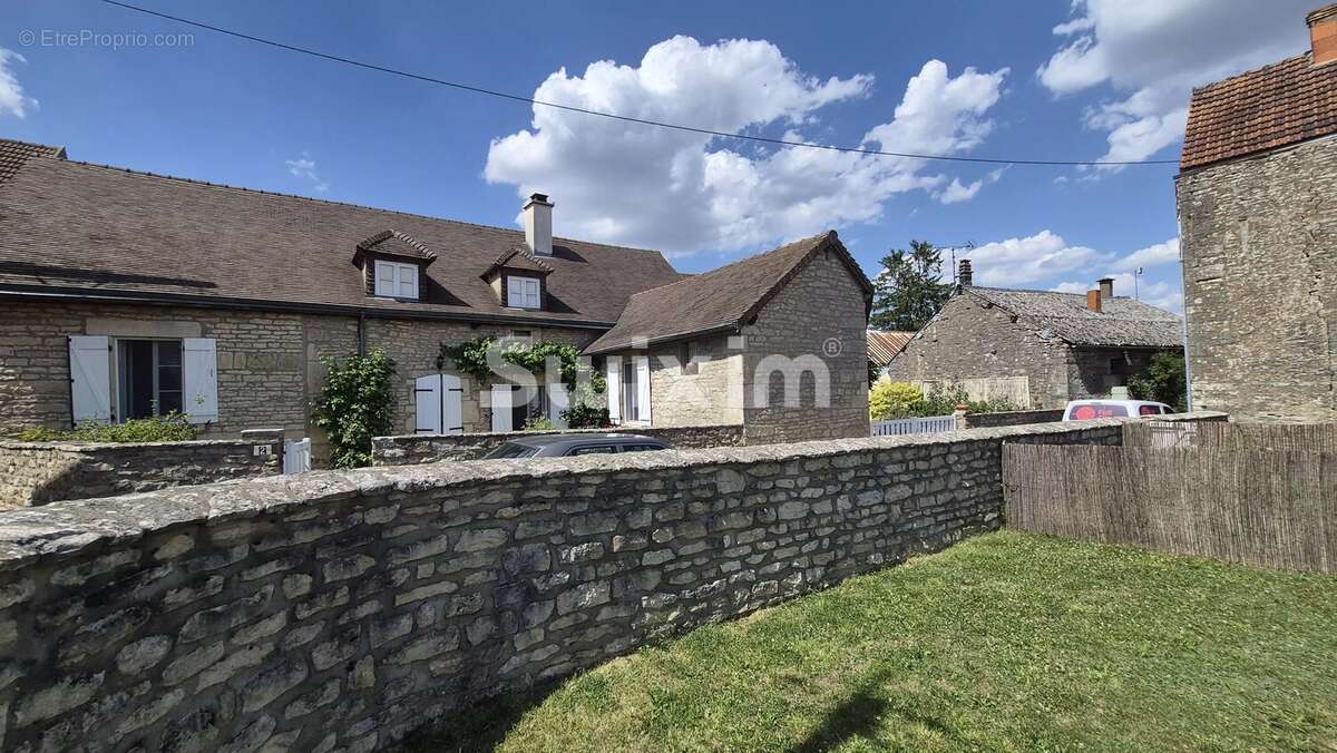 Maison à MONTBARD
