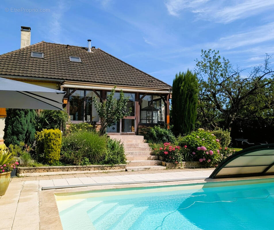 Maison à LA VERPILLIERE