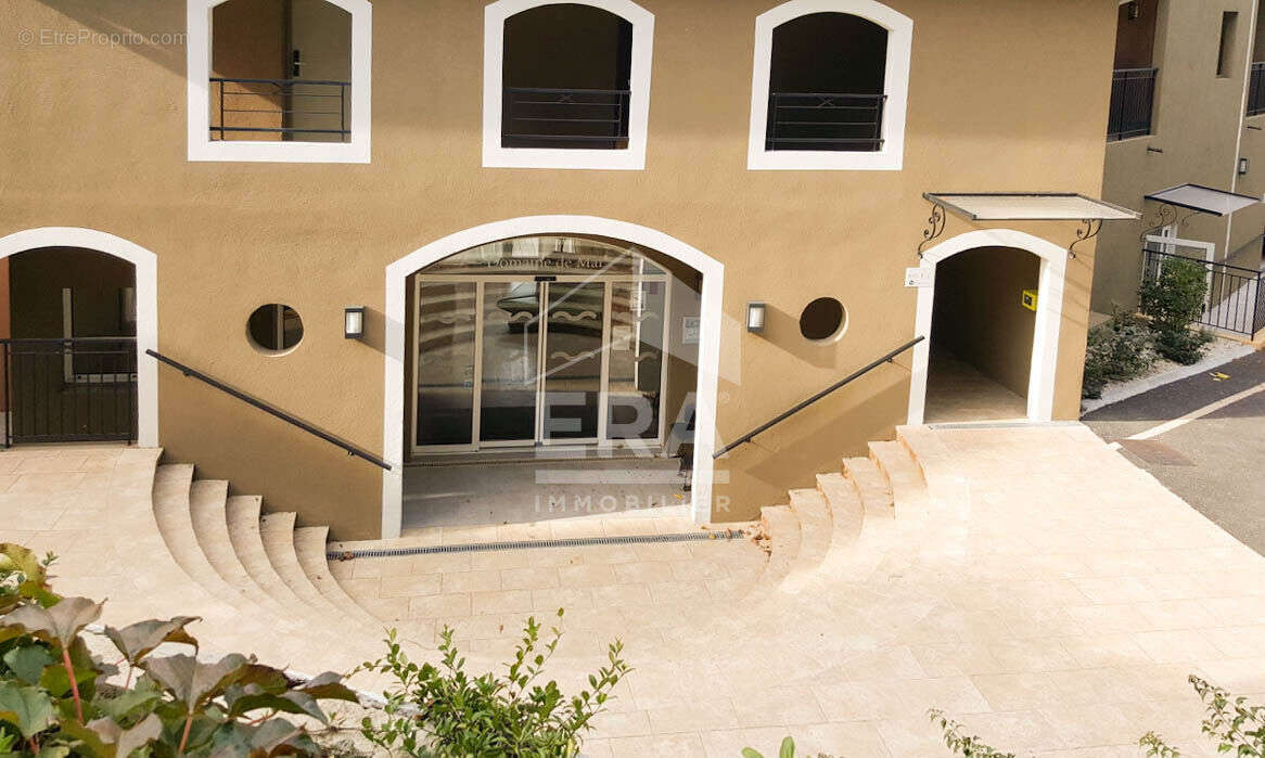 Appartement à MOUGINS