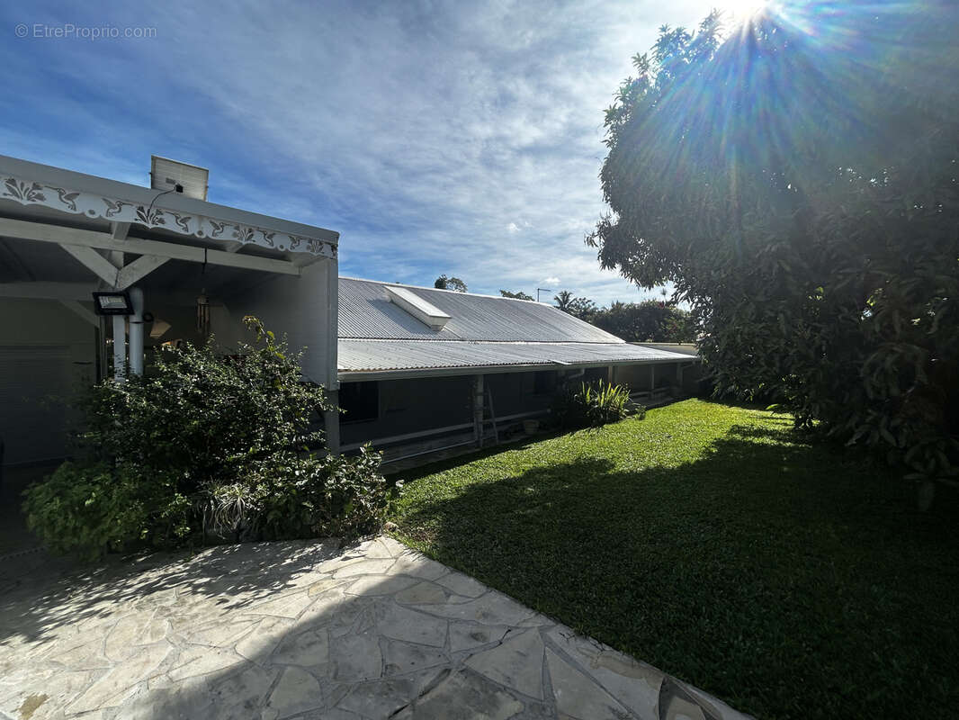 Maison à SAINTE-ROSE
