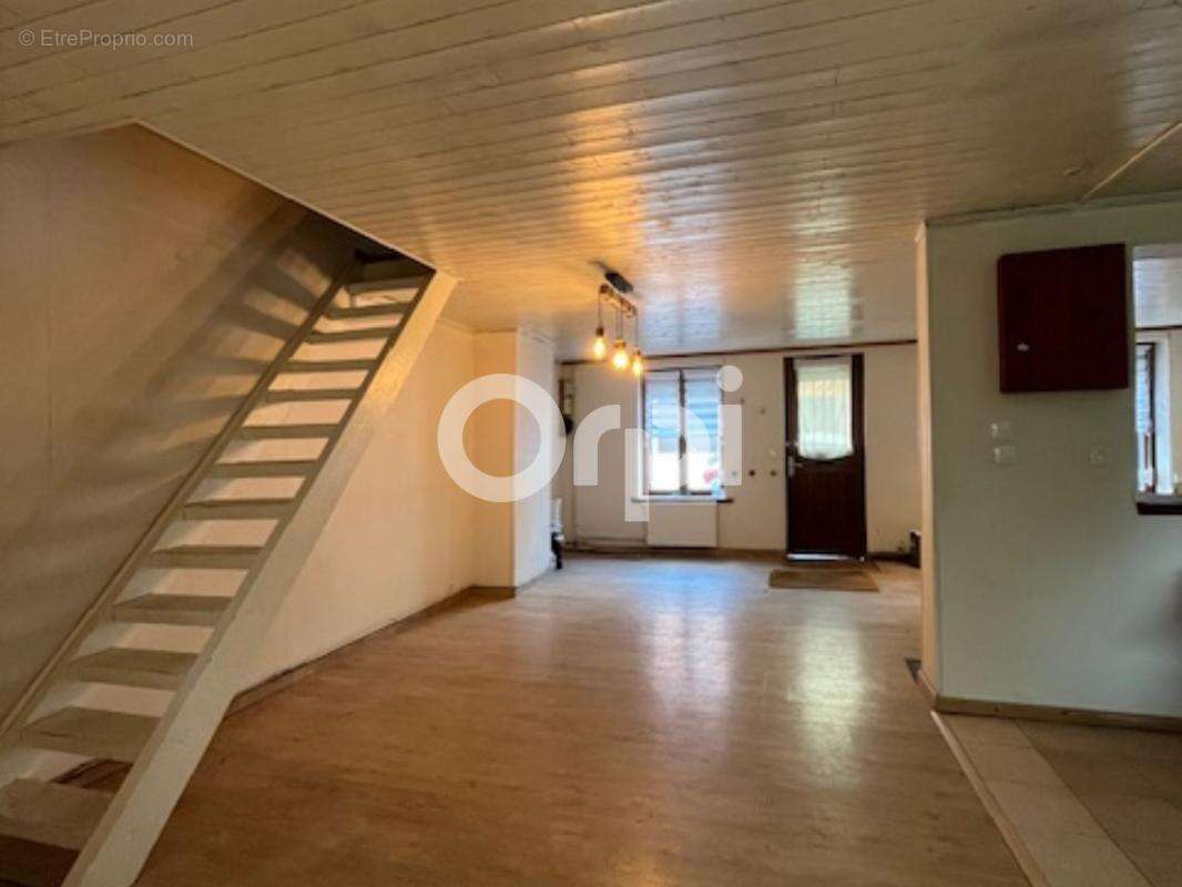 Maison à HOUPLIN-ANCOISNE