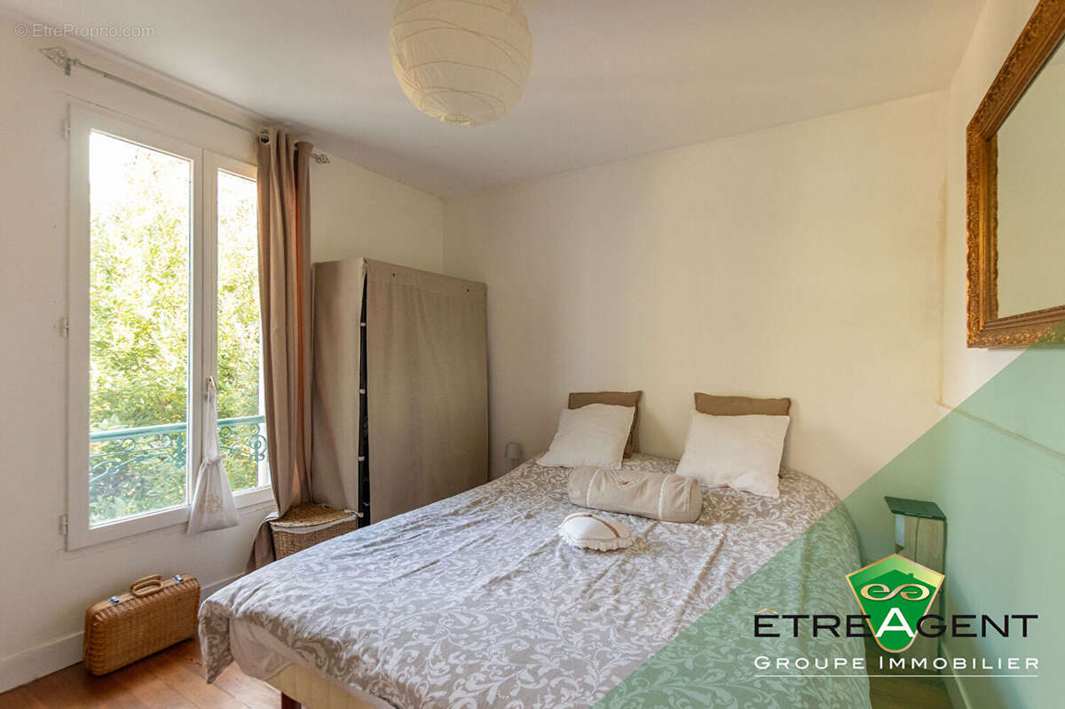 Appartement à CHANTELOUP-LES-VIGNES