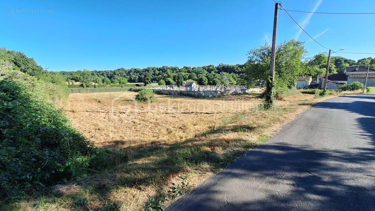 Terrain à VOULEME