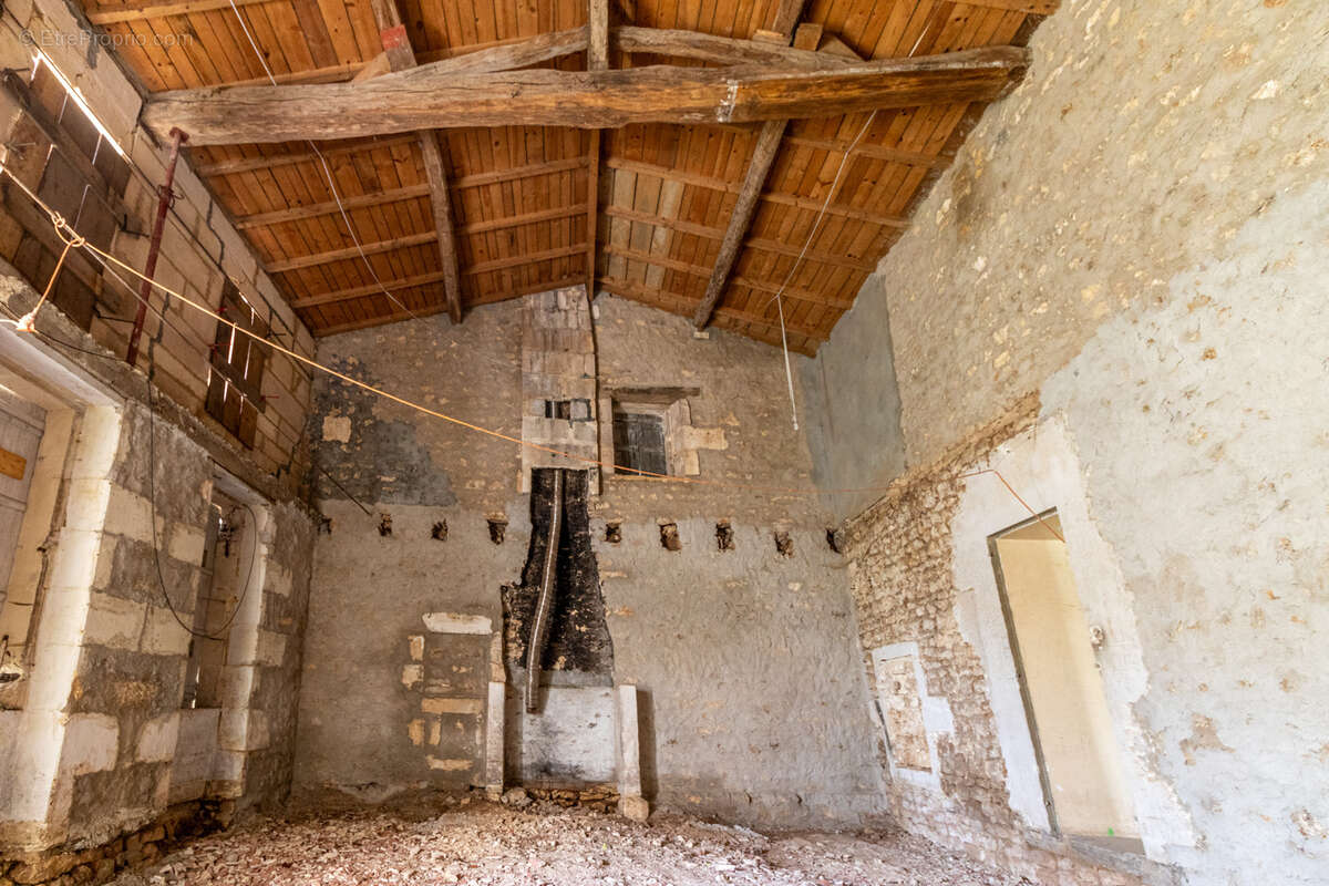 Maison à PORT-D'ENVAUX