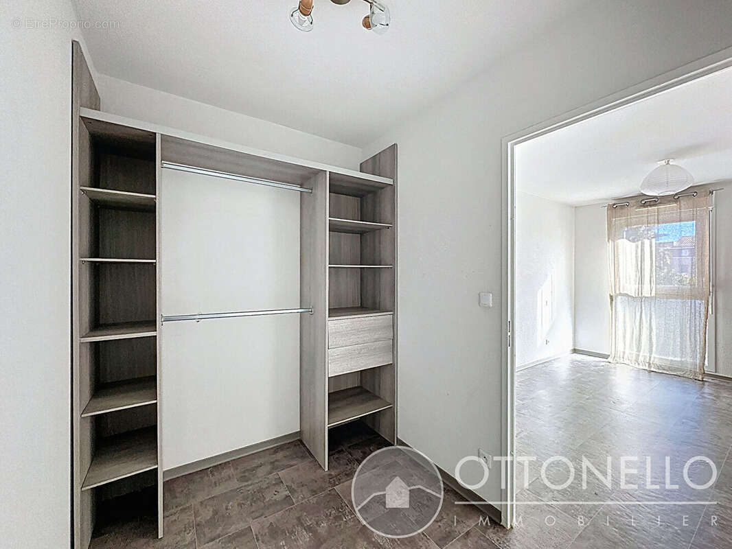 Appartement à PUGET-SUR-ARGENS