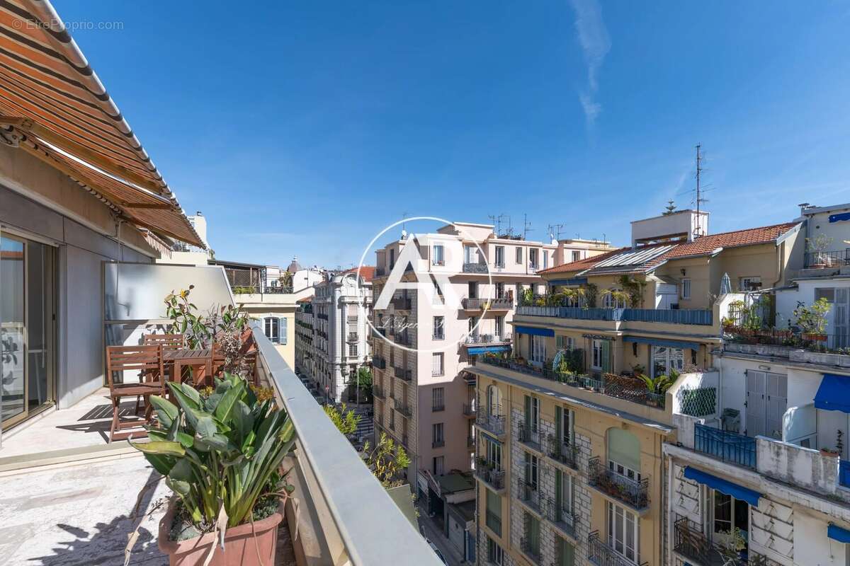 Appartement à NICE