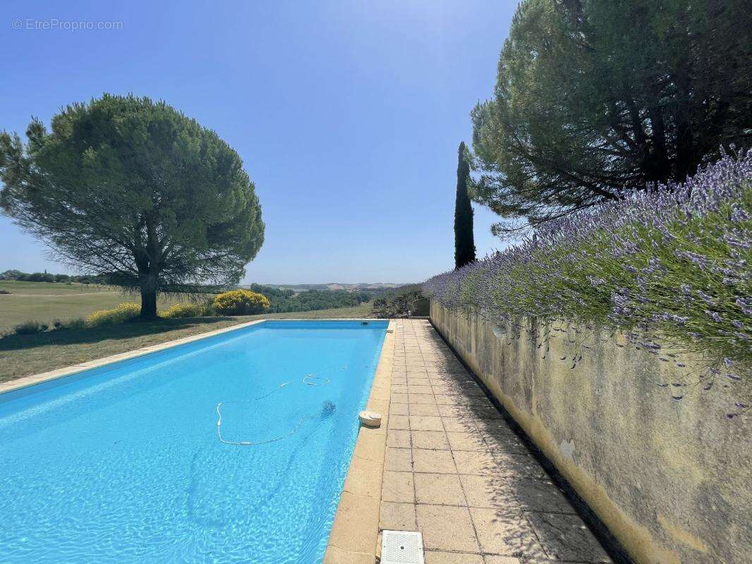 Charmante maison de campagne avec grande piscine et superbes vues - photo 3