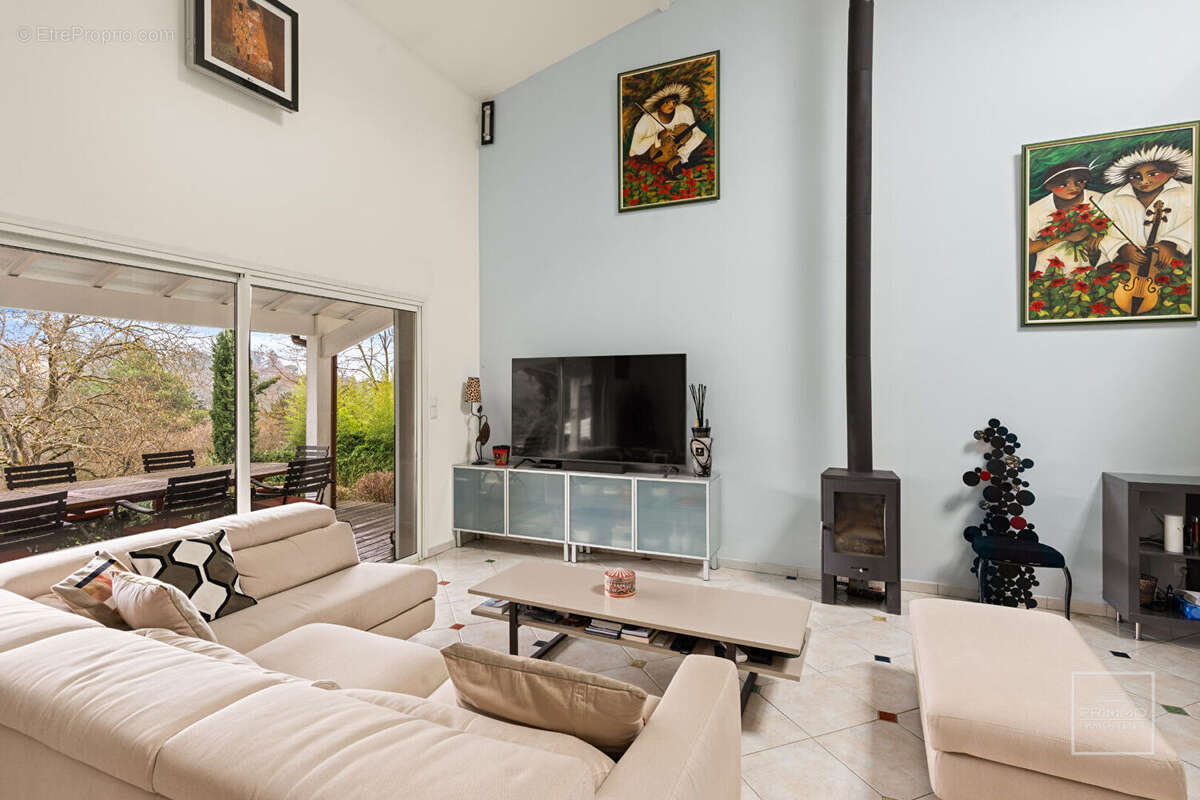 Maison à SAINT-CYR-AU-MONT-D&#039;OR