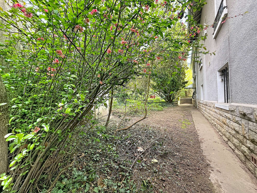 Maison à FRANCHEVILLE