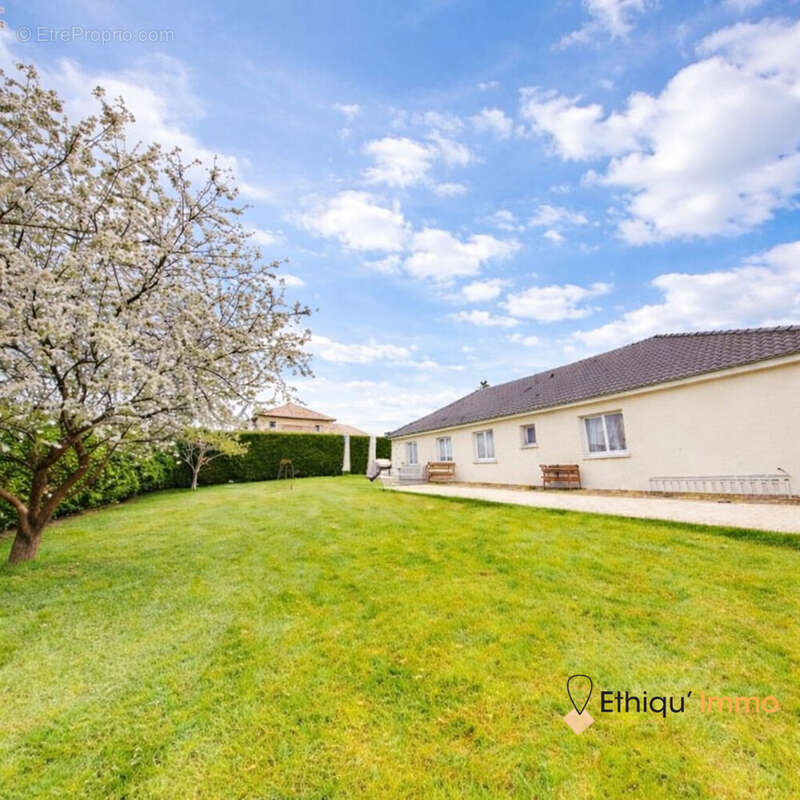 Maison à VENDEUVRE-SUR-BARSE