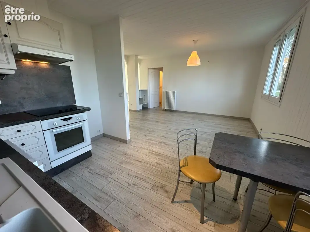 Saint-Herblain Crémetterie   T4 de 73 m2 avec parking et cave - photo 2