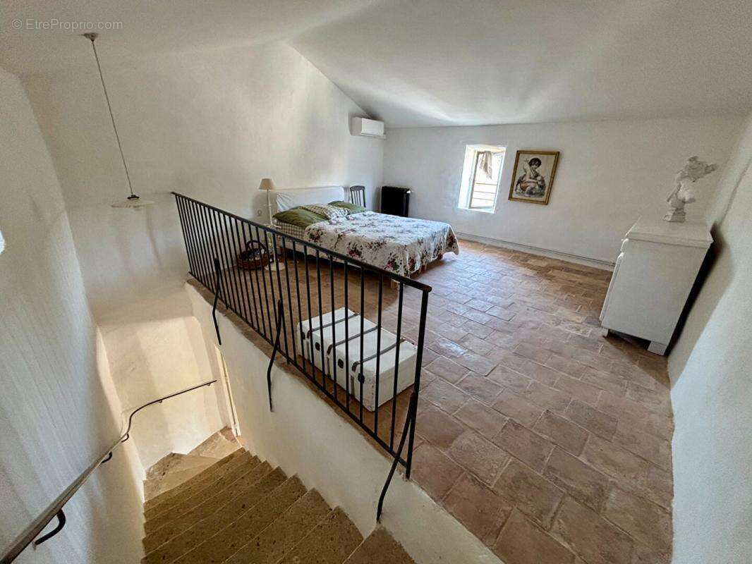 Maison ancienne rénovée avec jardin et piscine - photo 9