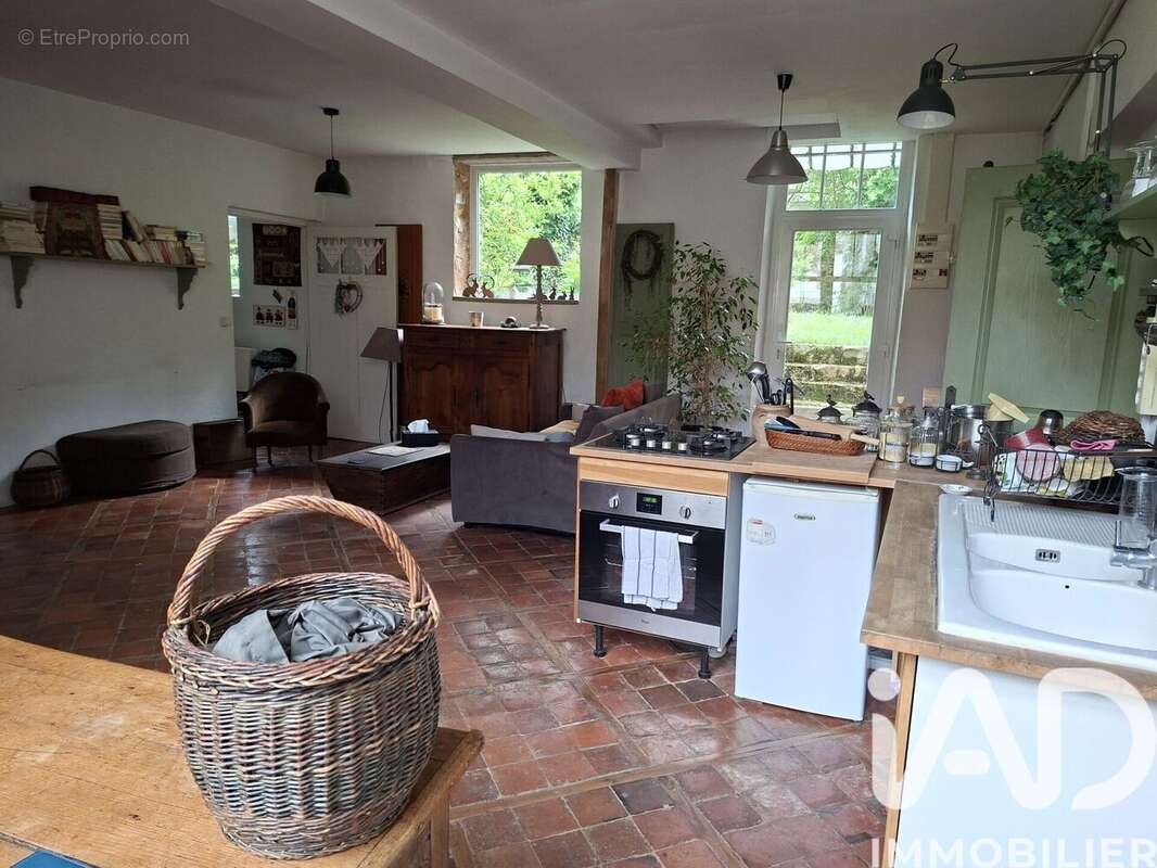 Photo 4 - Maison à VILLEBLEVIN