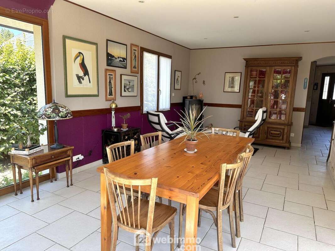 ... la pièce de vie de avec ...
