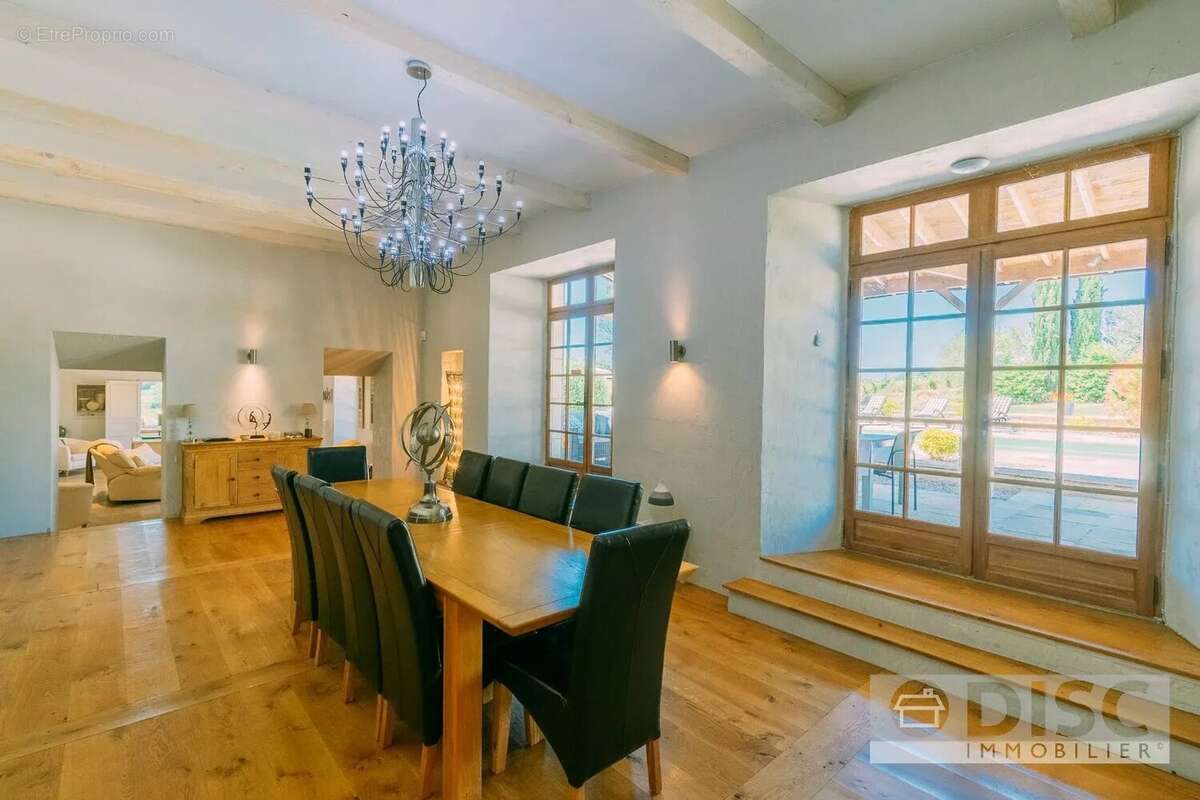 Magnifique propriété en pierre avec vues sur les vignobles, piscine et village à pied - photo 4