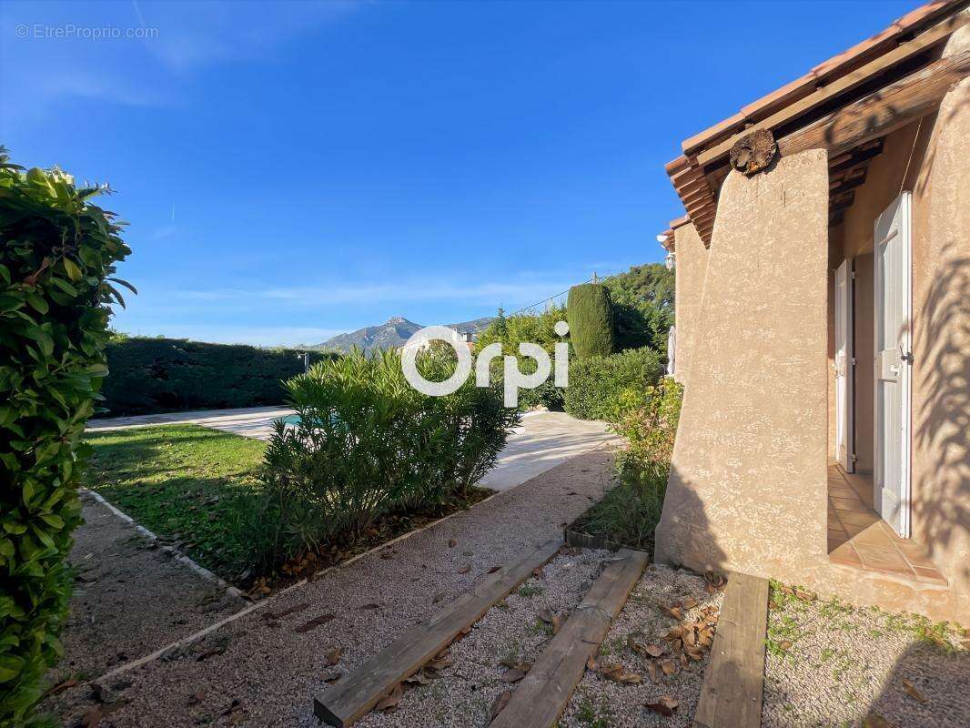 Maison à ROQUEVAIRE