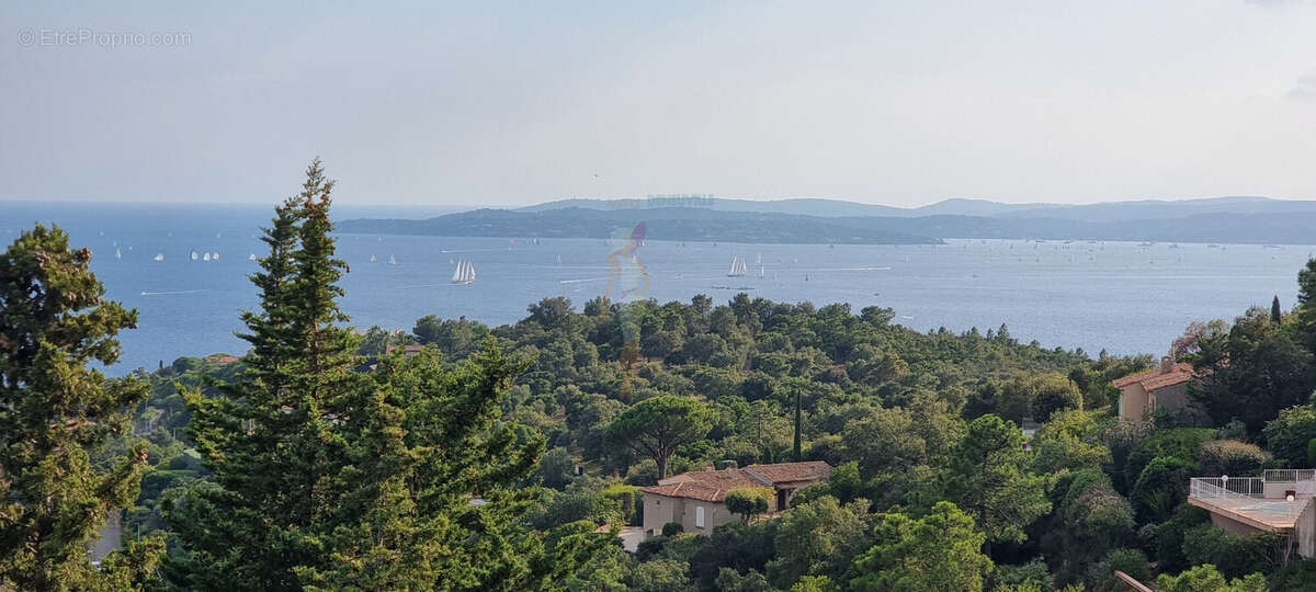 Maison à LES ISSAMBRES