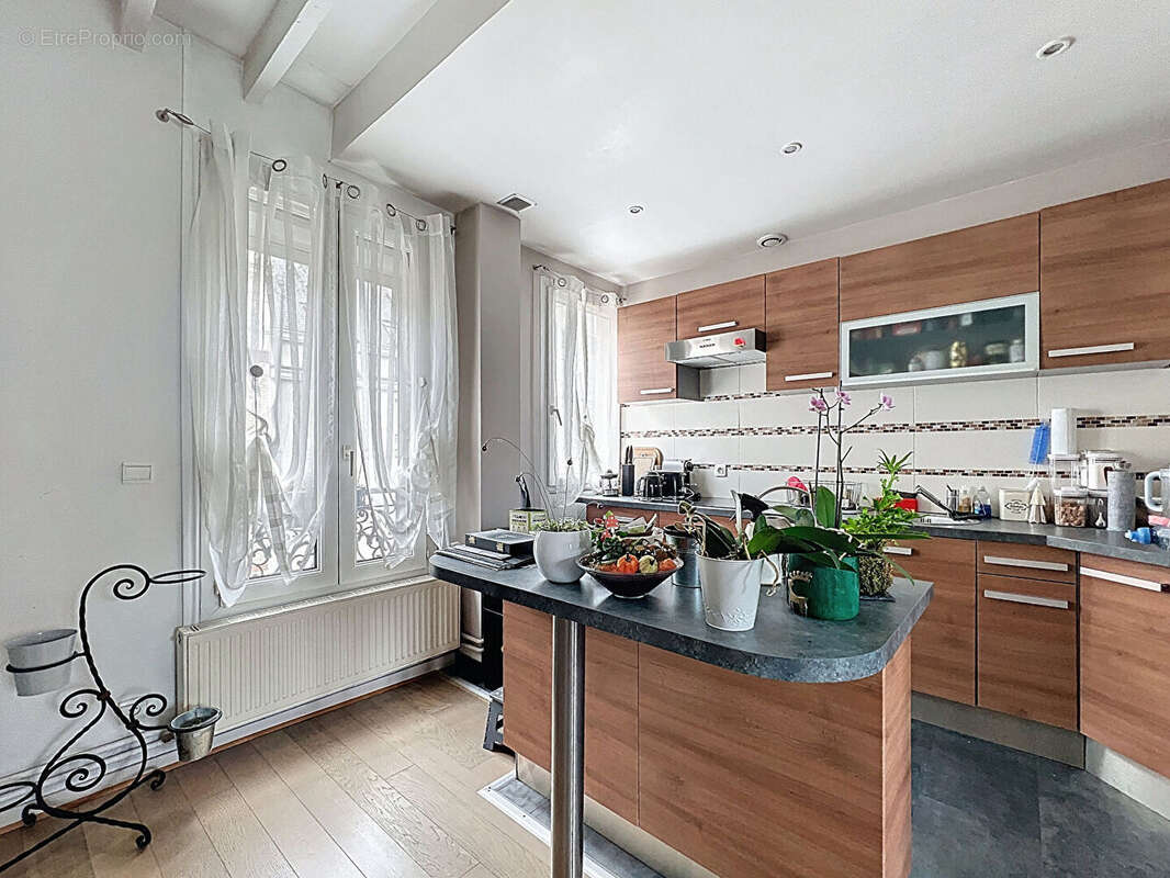 Appartement à SURESNES
