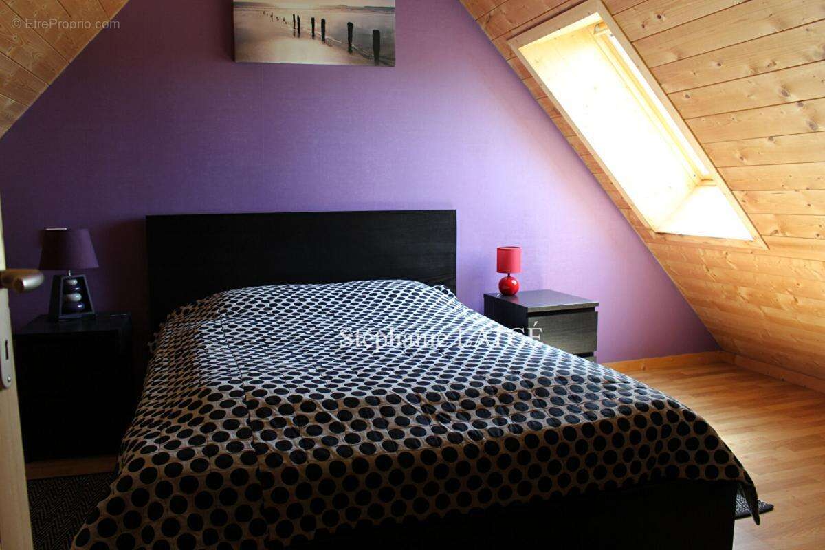 Ferme rénovée de 5 chambres avec Gîte à Larodde (63) - photo 16