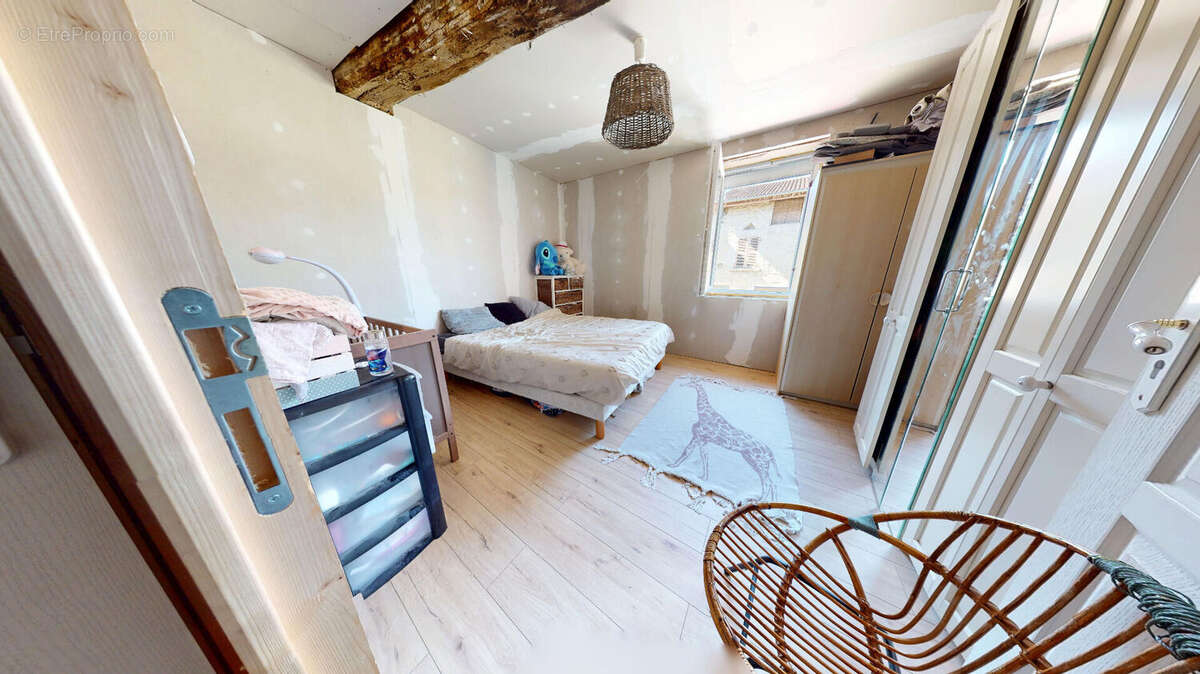 Maison 100 m² à Poncin  - photo 5