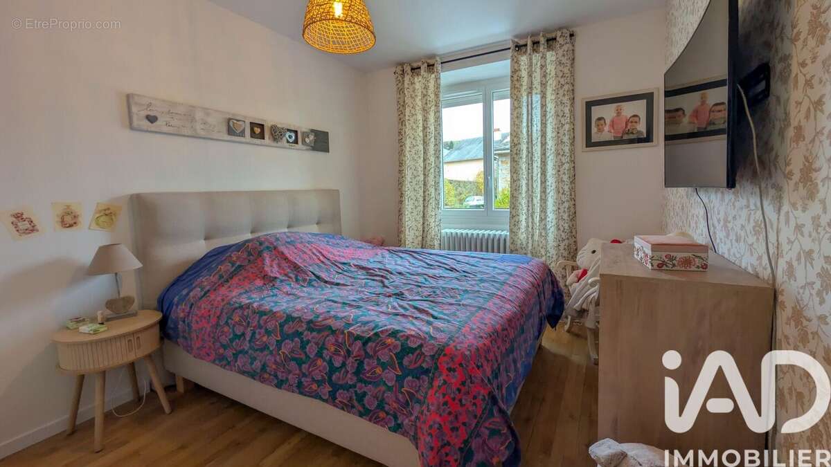 Photo 8 - Maison à ONET-LE-CHATEAU