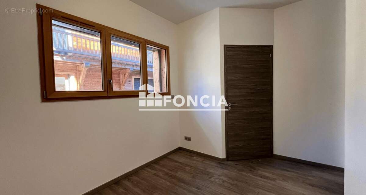 Appartement à LES ALLUES