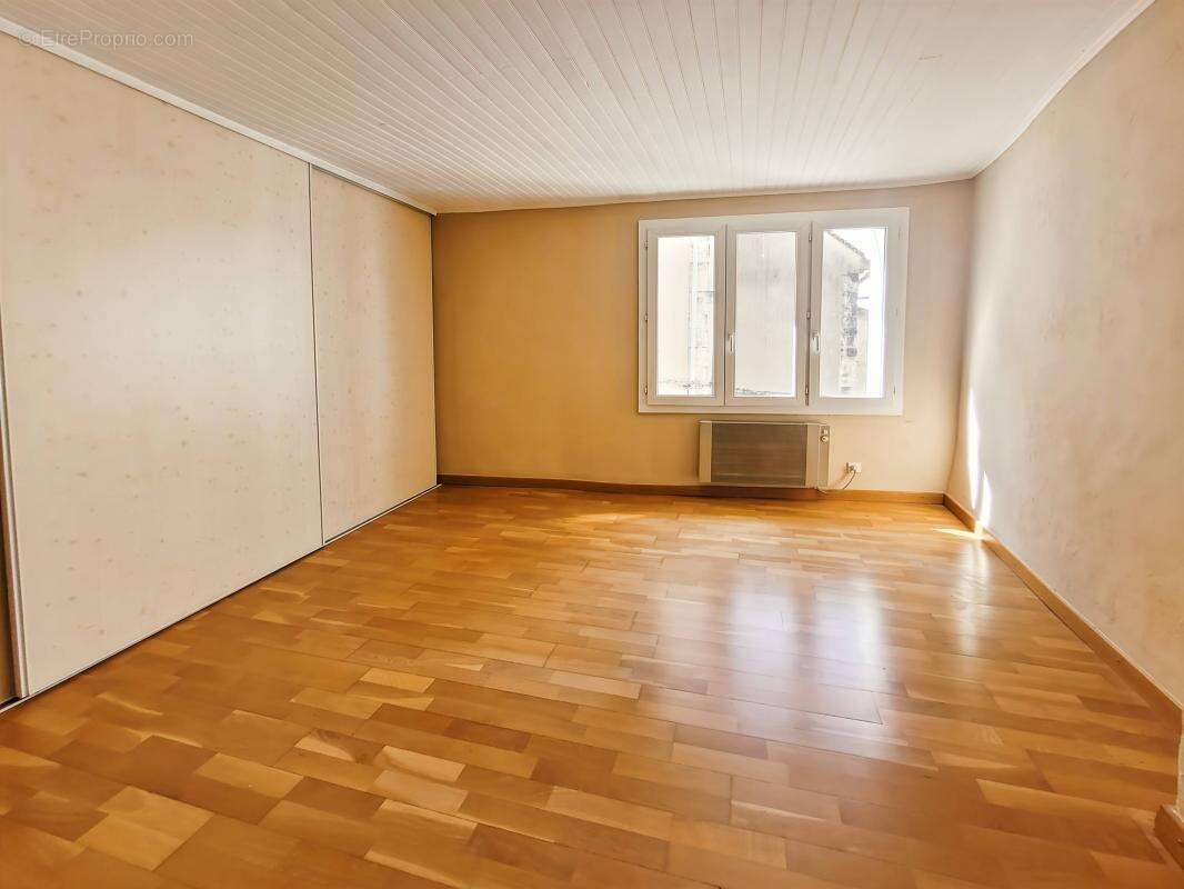 Maison à PONT-SAINT-ESPRIT