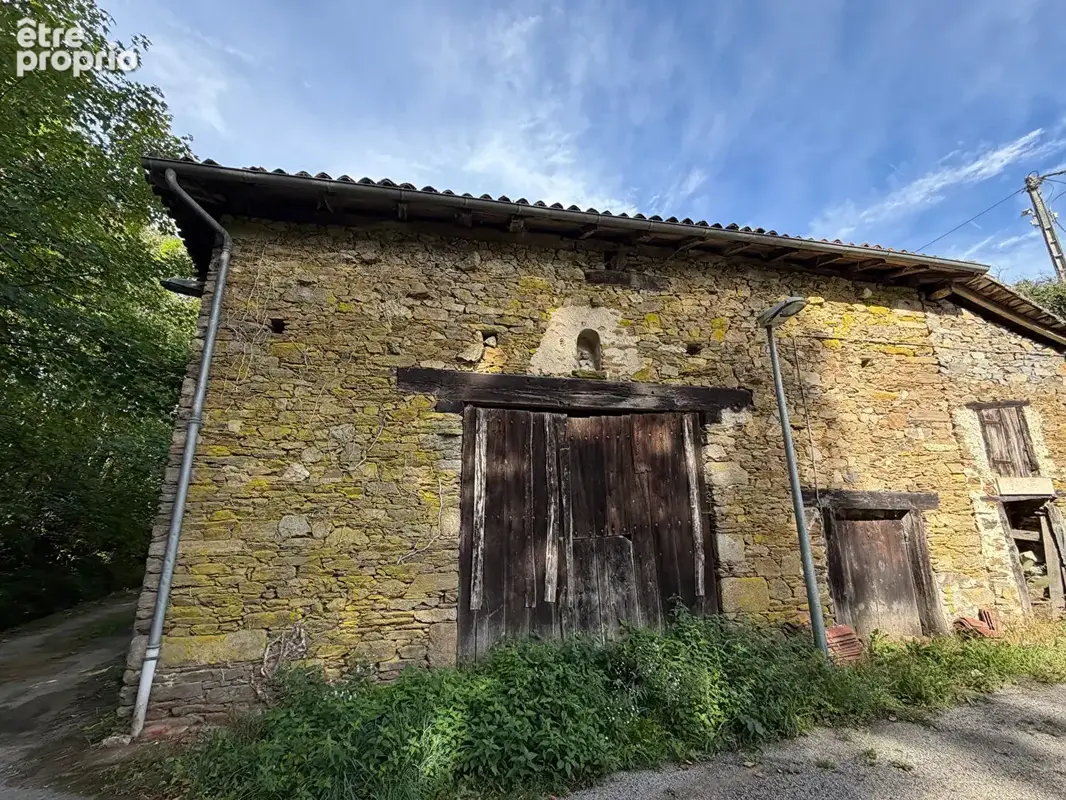 Maison en pierre à rénover avec grange et jardin - photo 9