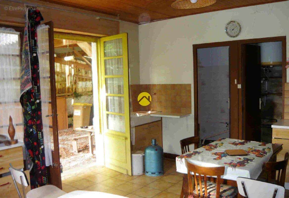 Maison à DUN-LE-PALESTEL