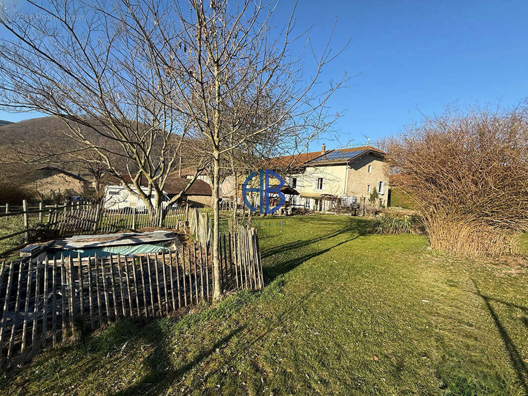Maison à LE PONT-DE-BEAUVOISIN