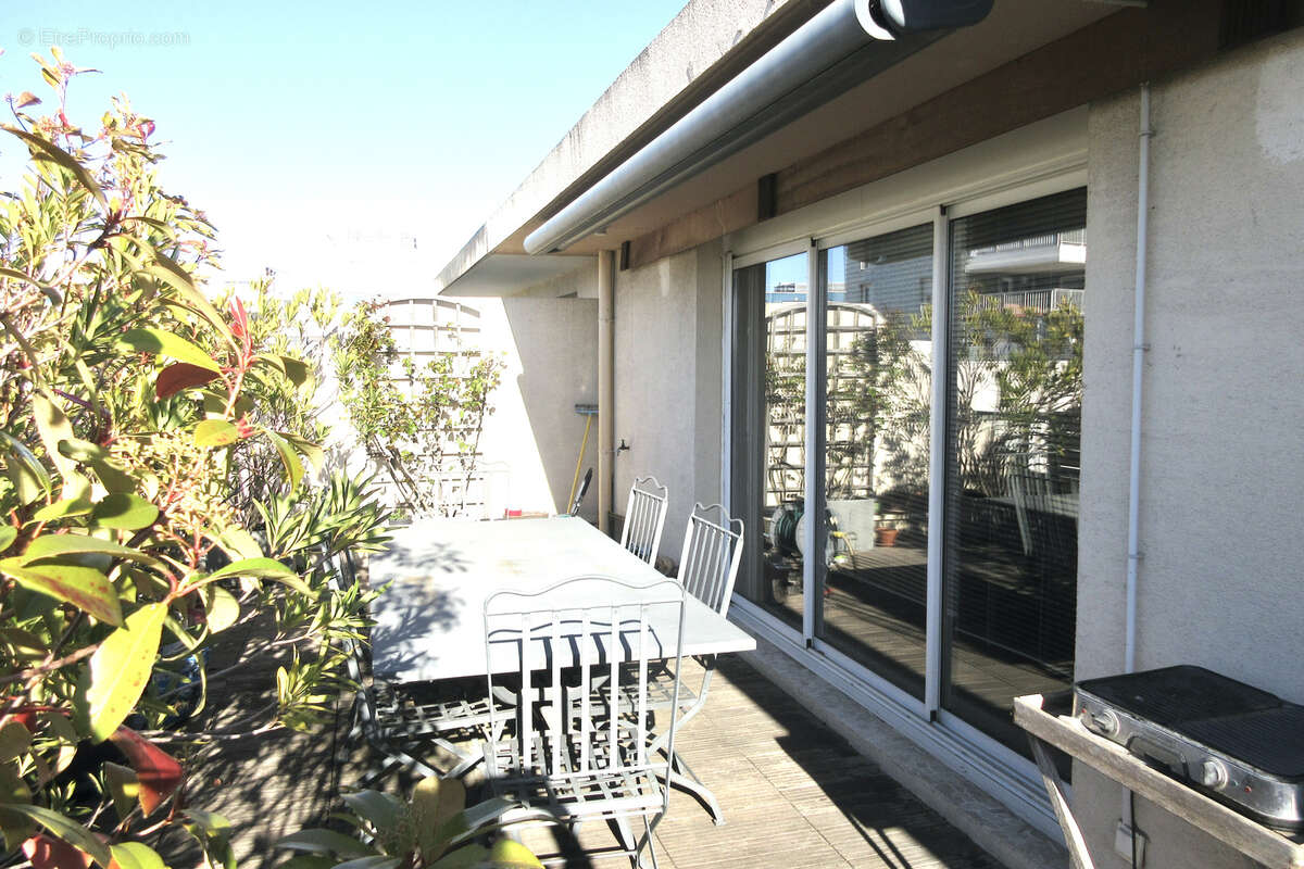 Appartement à MARSEILLE-8E