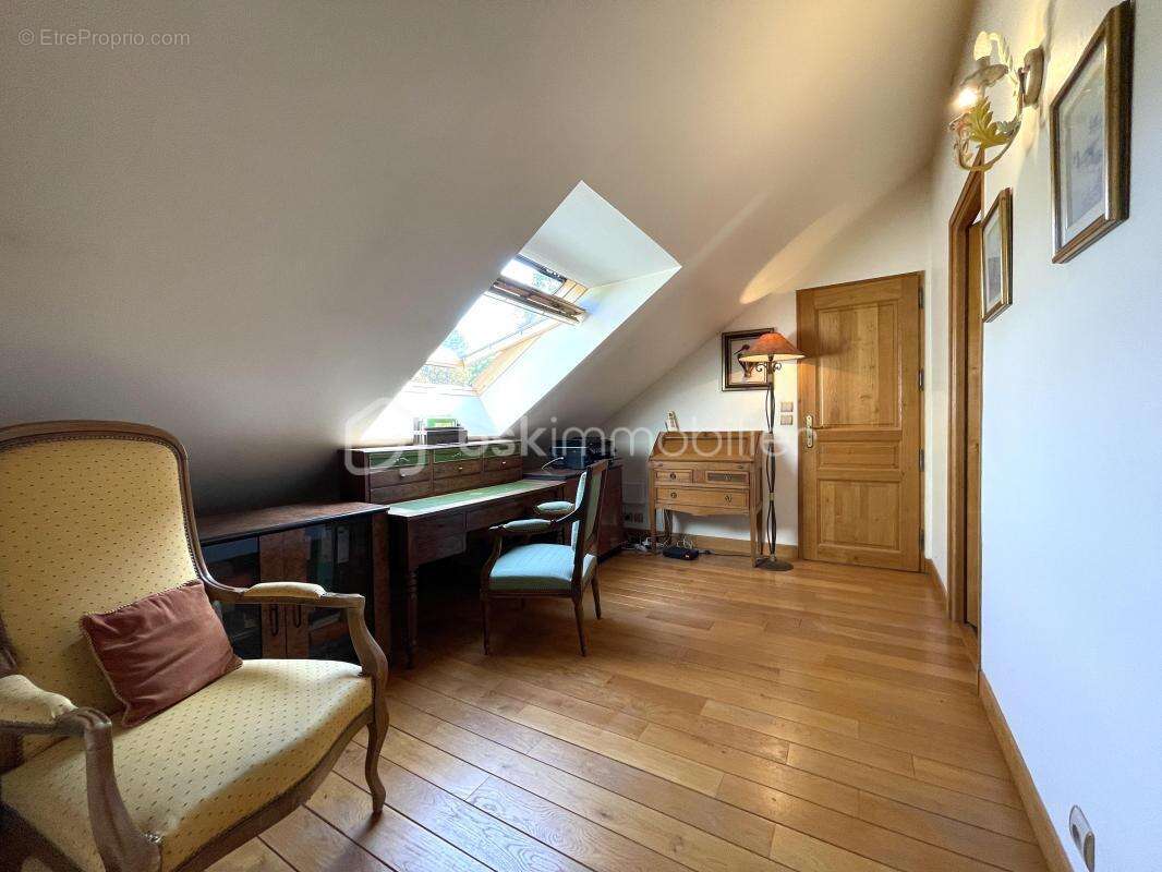 A Vendre / Propriété bucolique à Germigny L'évêque 263 m2 - photo 16