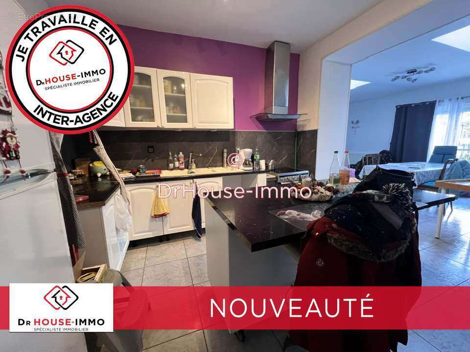 Maison à QUIEVRECHAIN