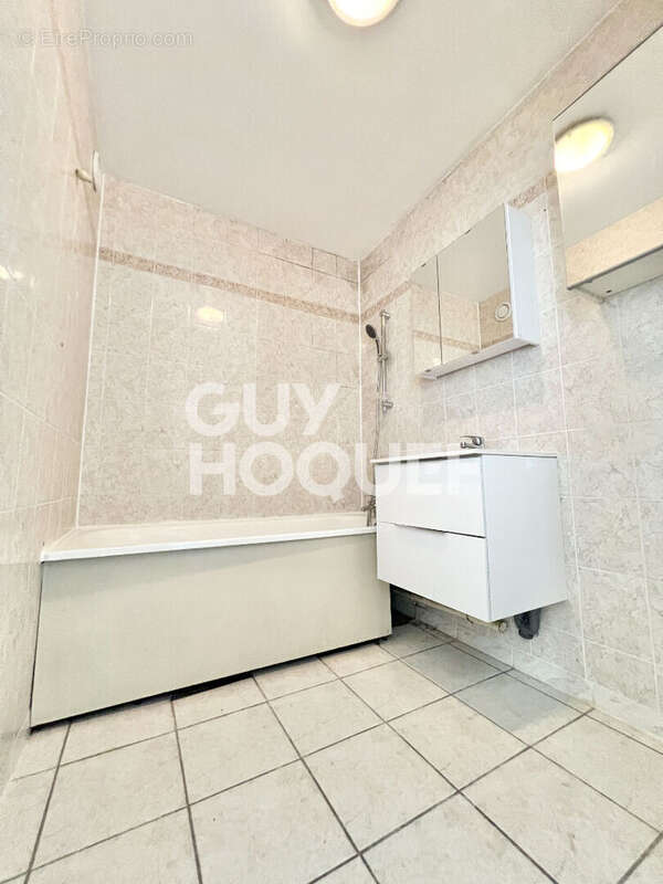 Appartement 3 pièces à vendre - Vieux Massy, dernier étage avec balcon - photo 7