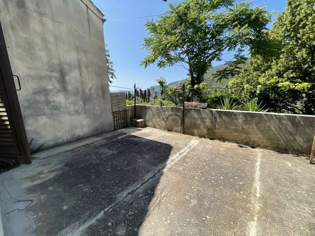 Appartement à BENDEJUN