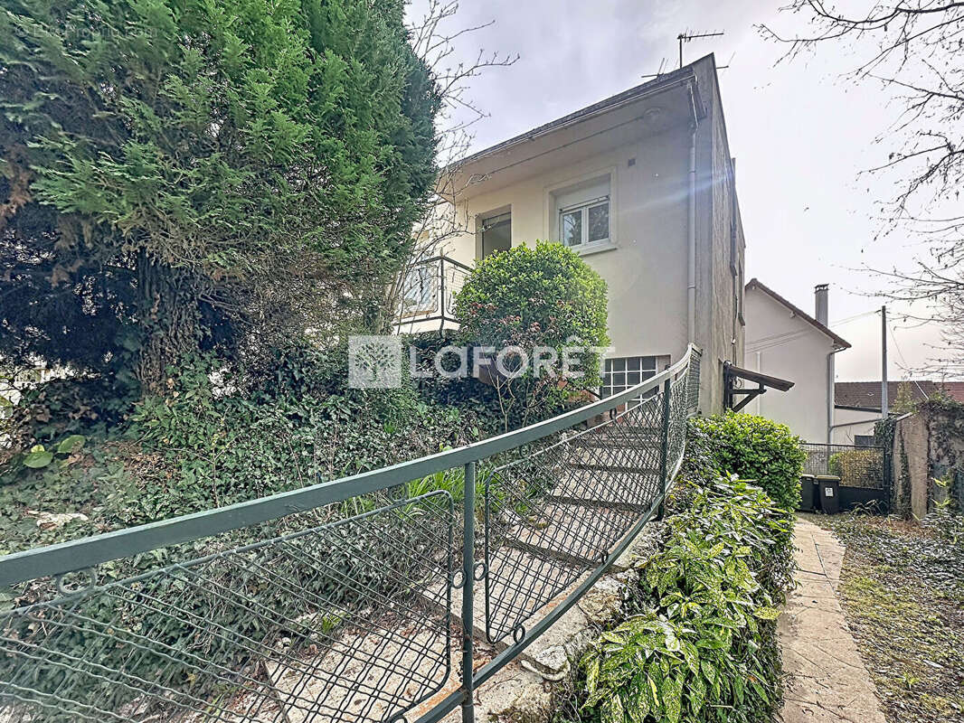 Maison à CHAMPIGNY-SUR-MARNE