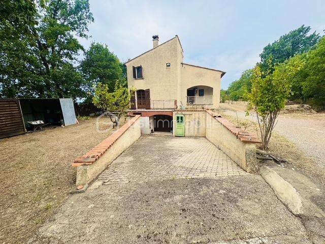 Maison de 268 m2 - 2185 de terrain - vinon sur verdon - photo 2