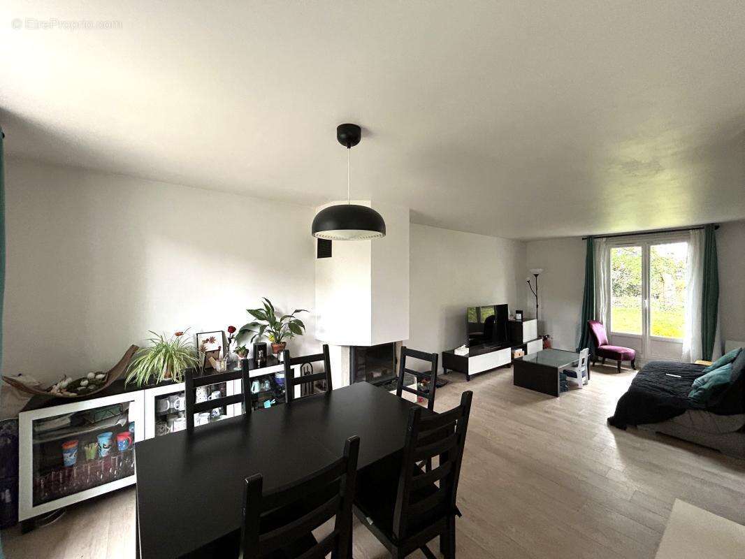 Maison à ROSNY-SUR-SEINE