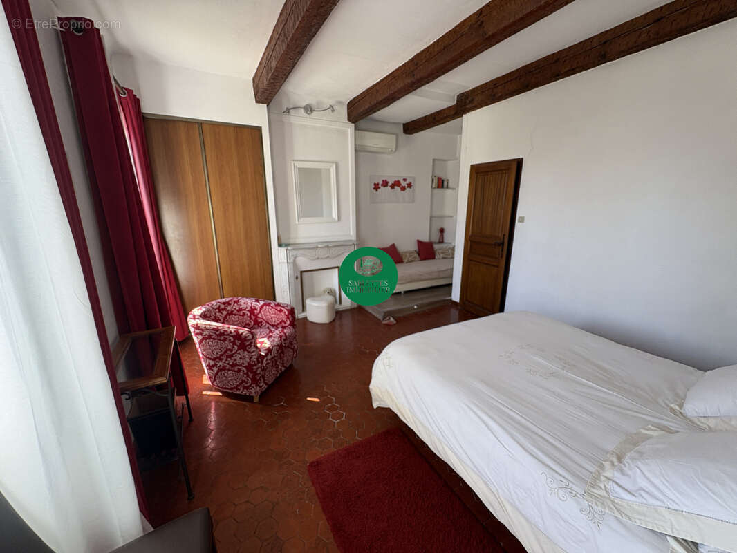 Bastide 7 pièces à vendre Quartier Les Sablettes   La Seyne-sur-Mer (83) - photo 12