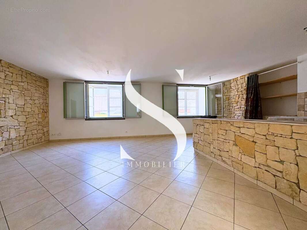 Appartement à VALLAURIS