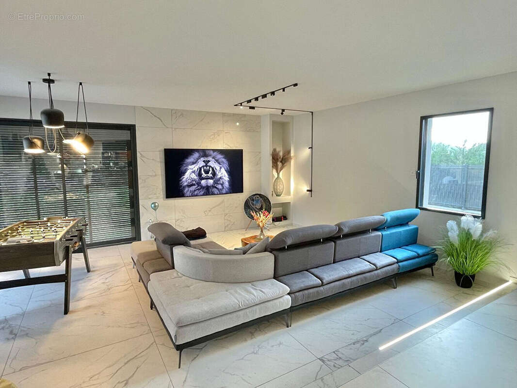 Maison à SAINT-CHEF