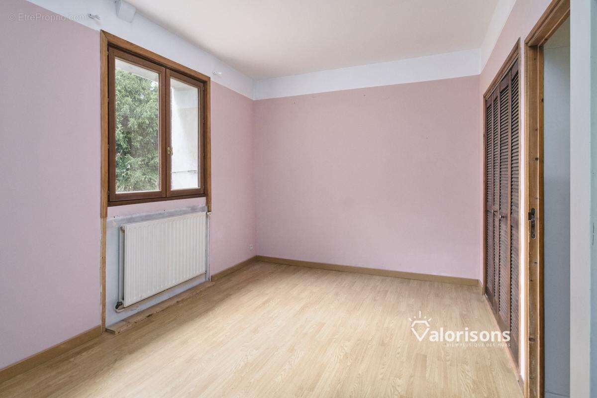 Maison à NEUVILLE-SUR-SAONE