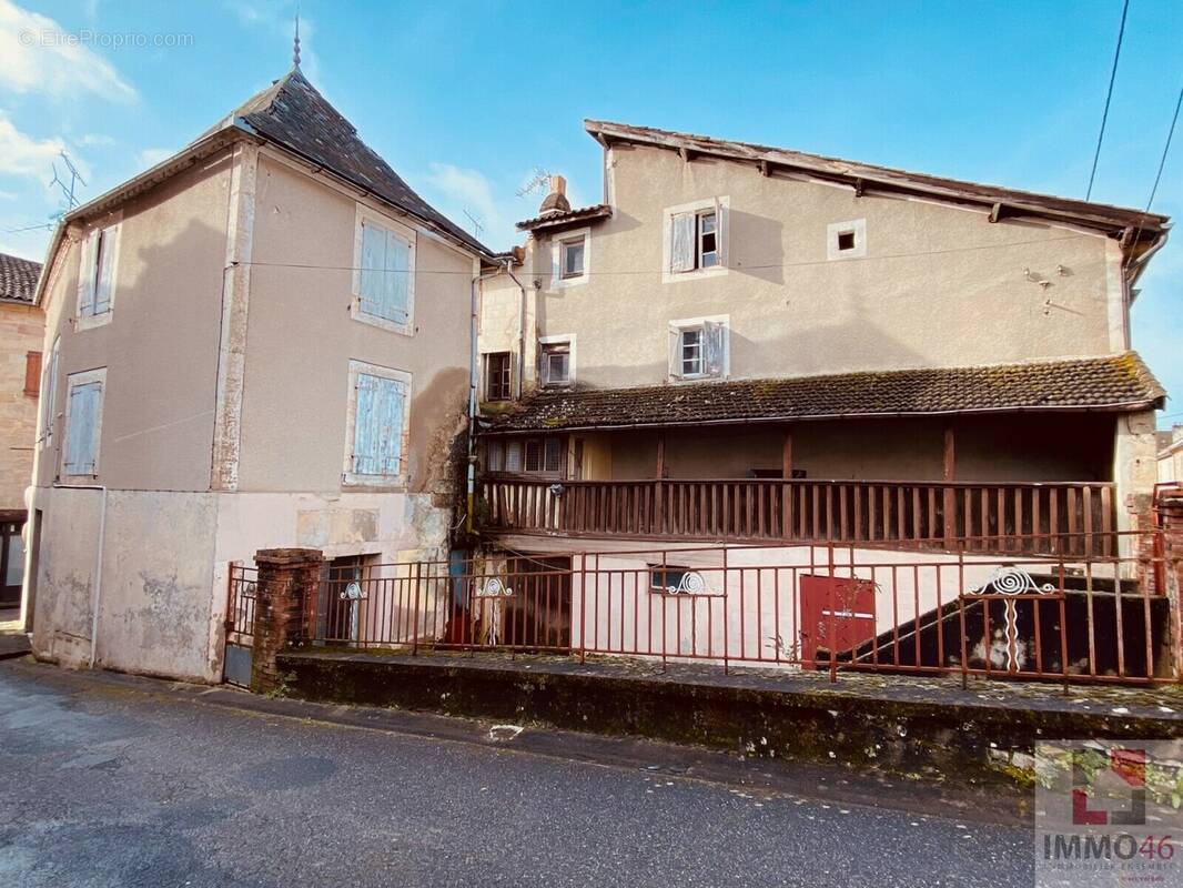 Maison à LACAPELLE-MARIVAL