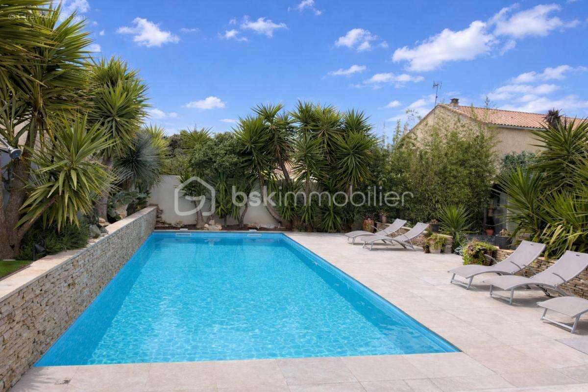 Maison à SAINT-LAURENT-D'AIGOUZE