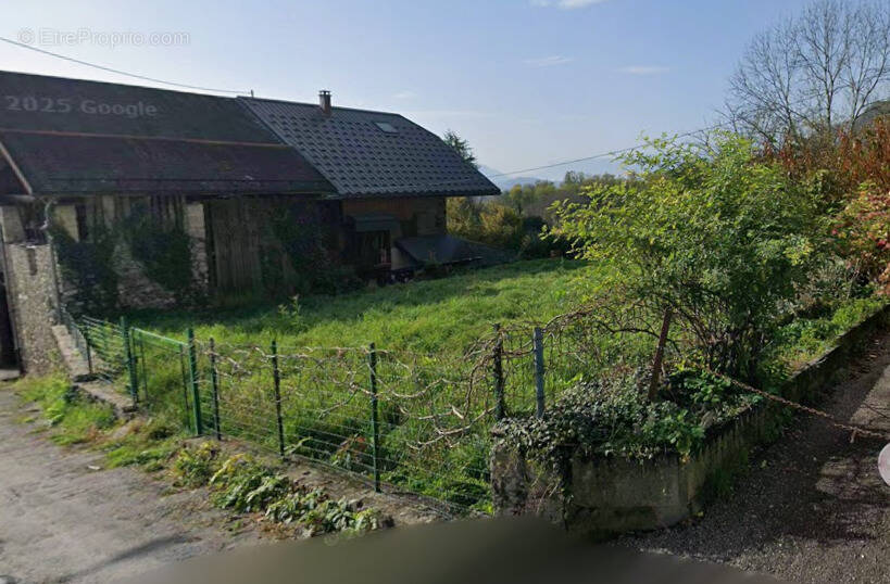 Terrain à GRESY-SUR-ISERE